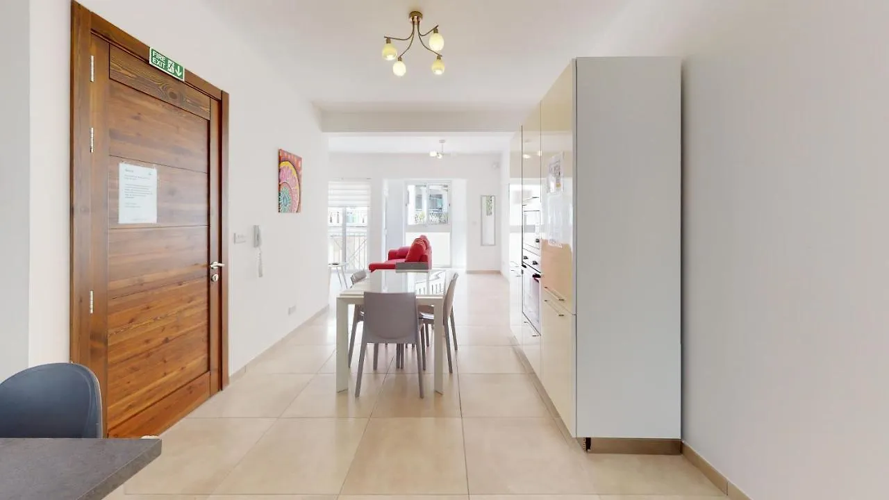 Modern Apartment In Gzira