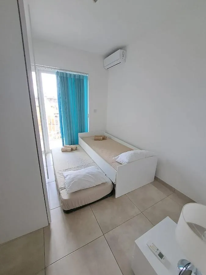 Modern Apartment In Gzira Malta
