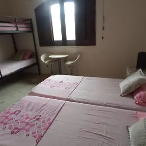 Cosy Bedroom Near Séjour chez l'habitant